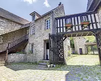 Maison, 1 004 m²