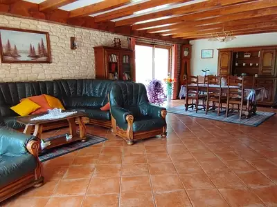 Maison, 242 m²
