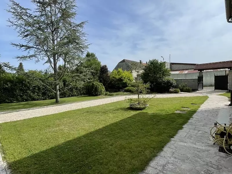 Maison, 174 m²
