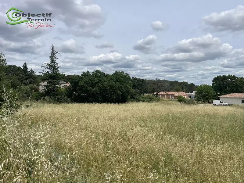 Terrain, 2 341 m²