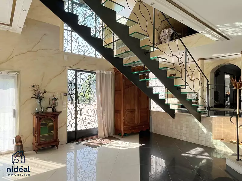 Maison, 450 m²