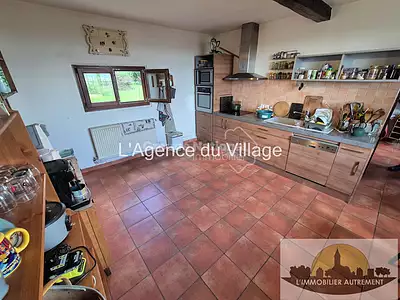 Maison, 197 m²