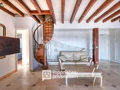 Maison, 370 m²