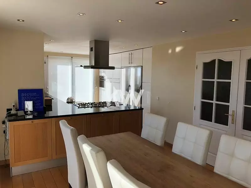 Maison, 227 m²