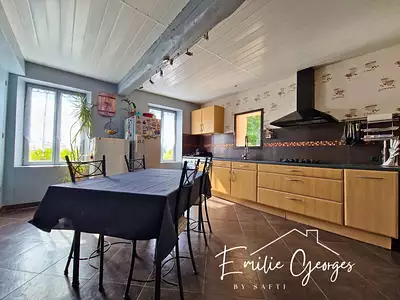 Maison, 195 m²