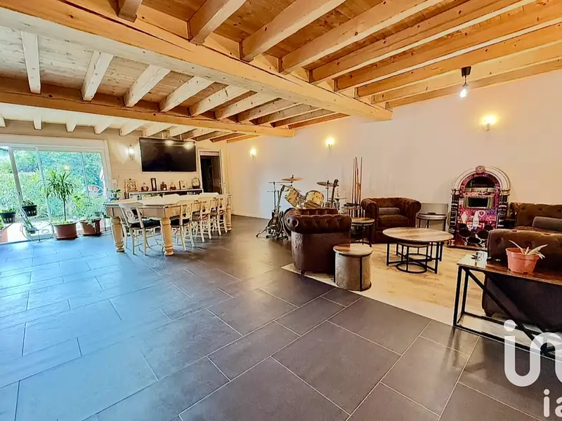Maison, 303 m²