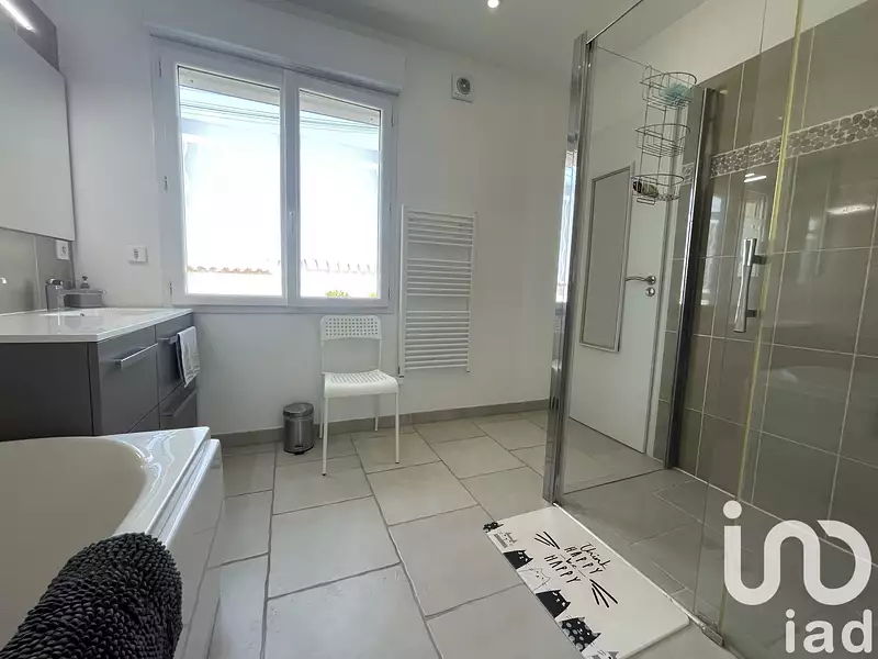 Maison, 162 m²