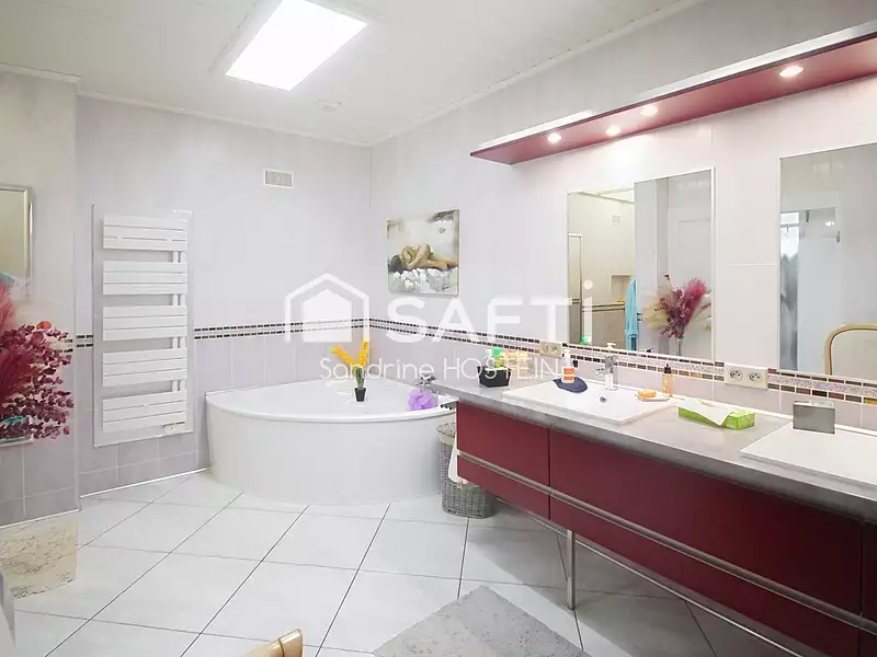 Maison, 206 m²