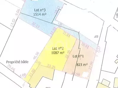Terrain, 823 m²