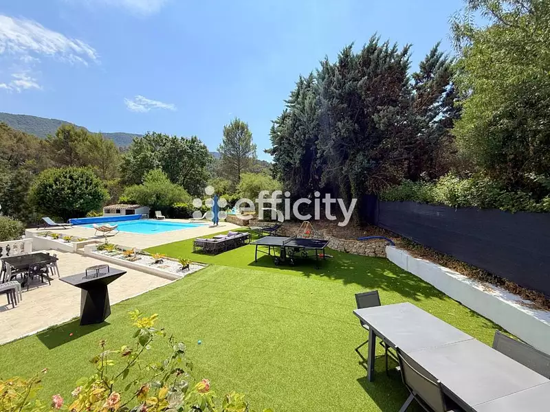 Maison, 203 m²