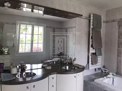 Maison, 169 m²