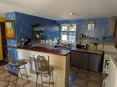 Maison, 251 m²