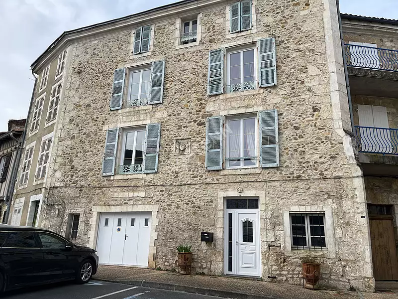 Maison, 297 m²