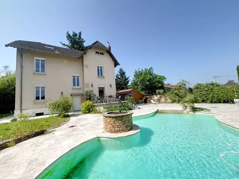 Maison, 277 m²