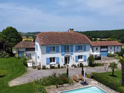 Maison, 325 m²