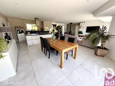 Maison, 143 m²