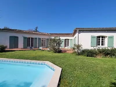 Maison, 233 m²