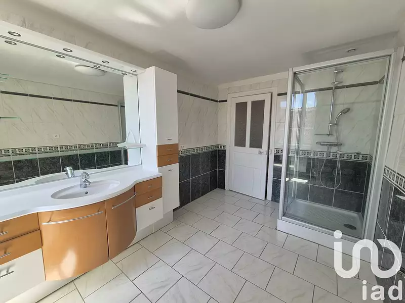 Maison, 99 m²