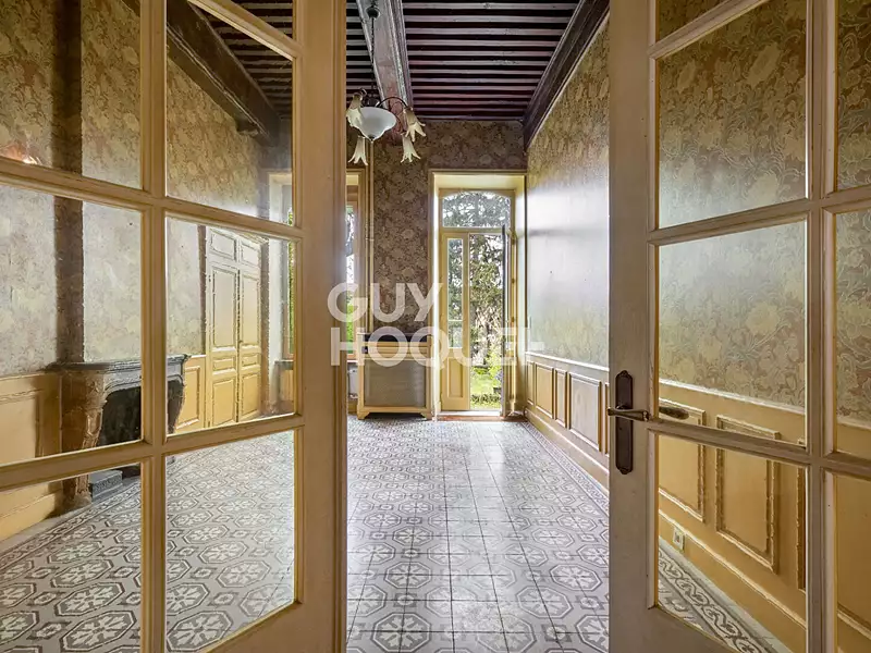 Maison, 446 m²