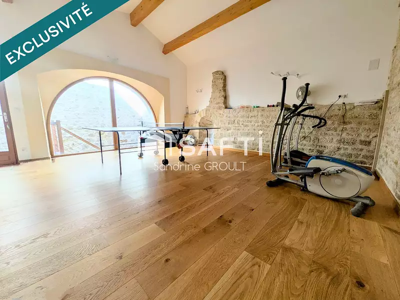 Maison, 230 m²