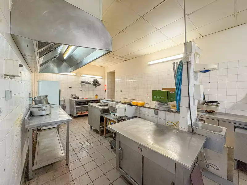 Divers, 650 m²