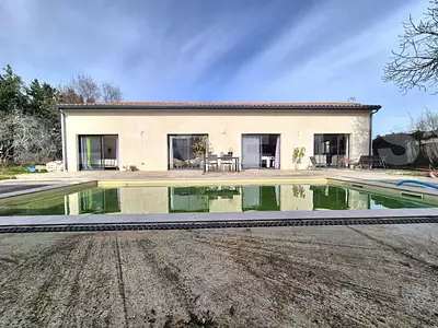 Maison, 210 m²