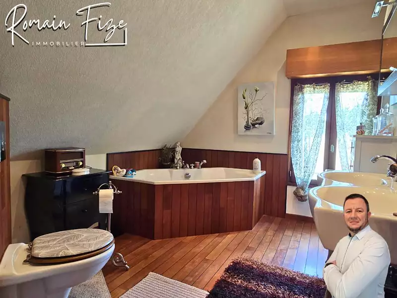 Maison, 277 m²