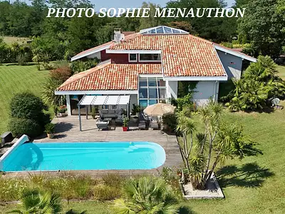 Maison, 240 m²