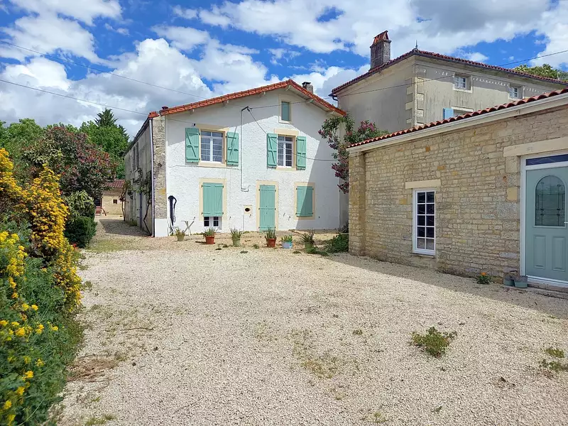 Maison, 215 m²