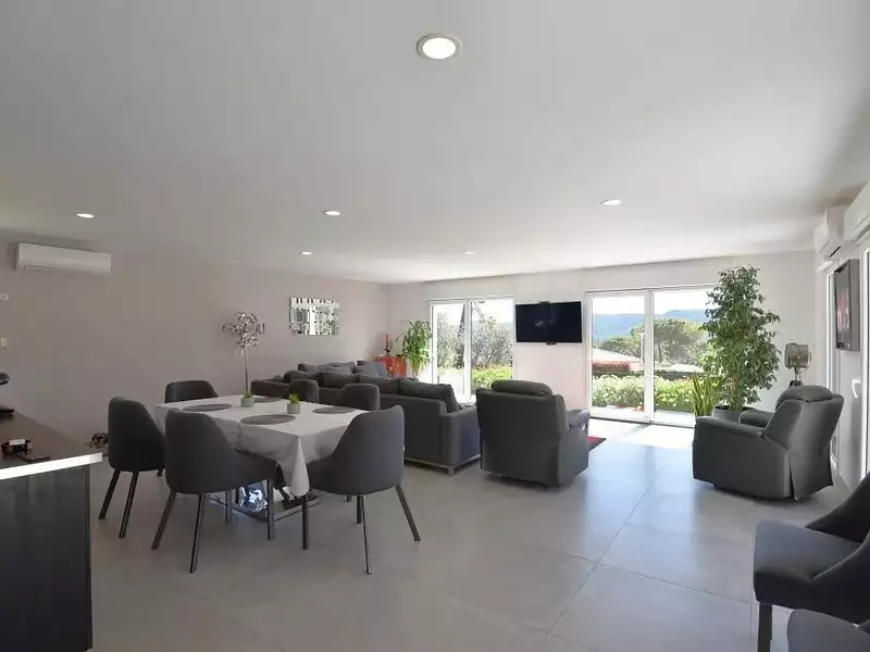Maison, 180 m²