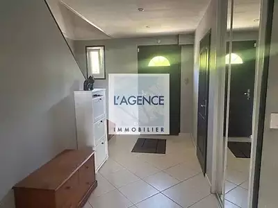 Maison, 218 m²