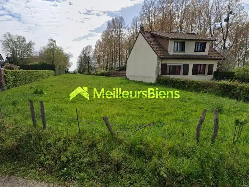 Terrain, 2 588 m²