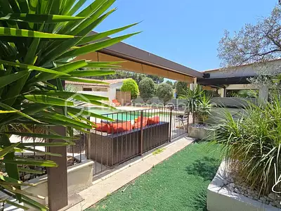 Maison, 243 m²