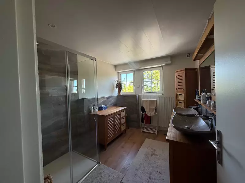 Maison, 246 m²