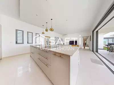 Maison, 176 m²