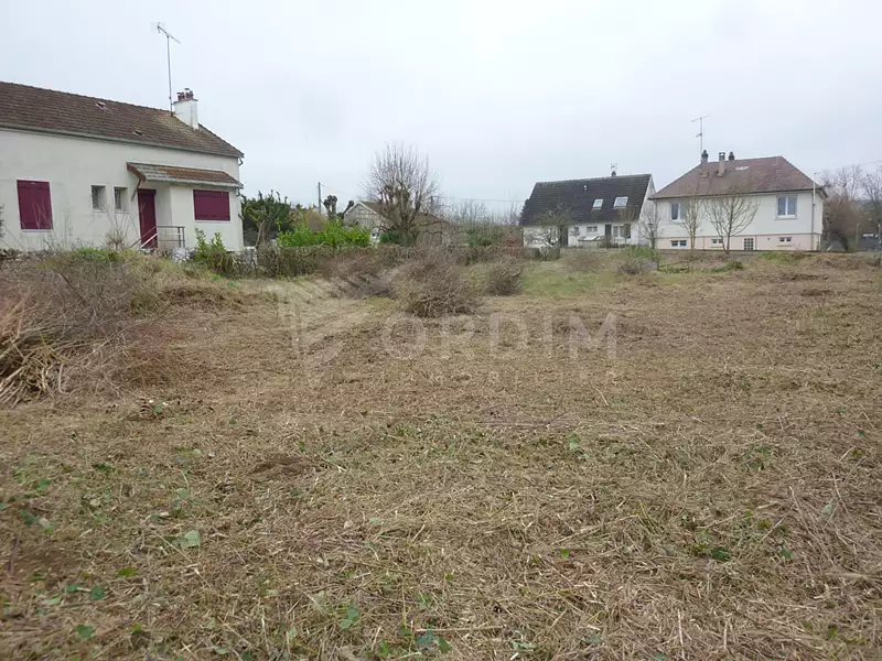 Terrain, 794 m²