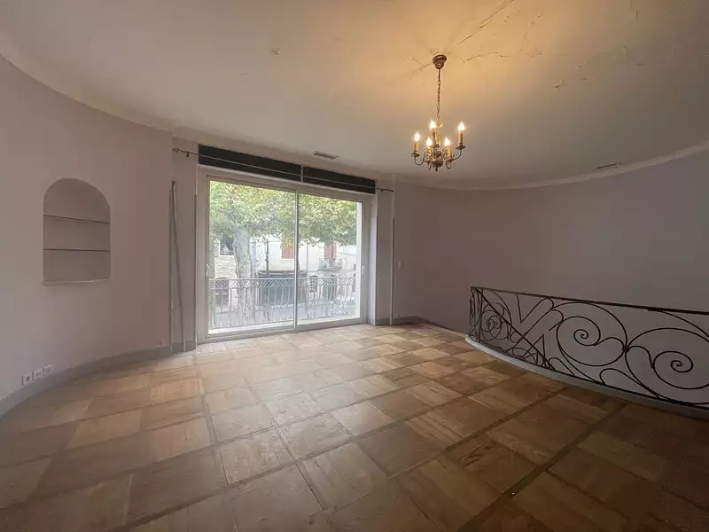 Immeuble, 627 m²