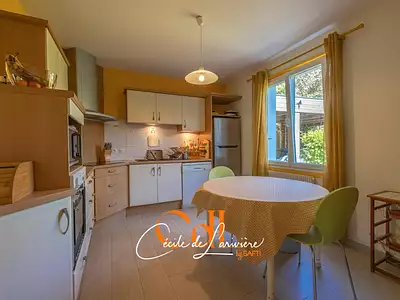 Maison, 167 m²