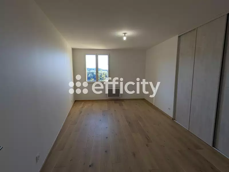 Maison, 201 m²