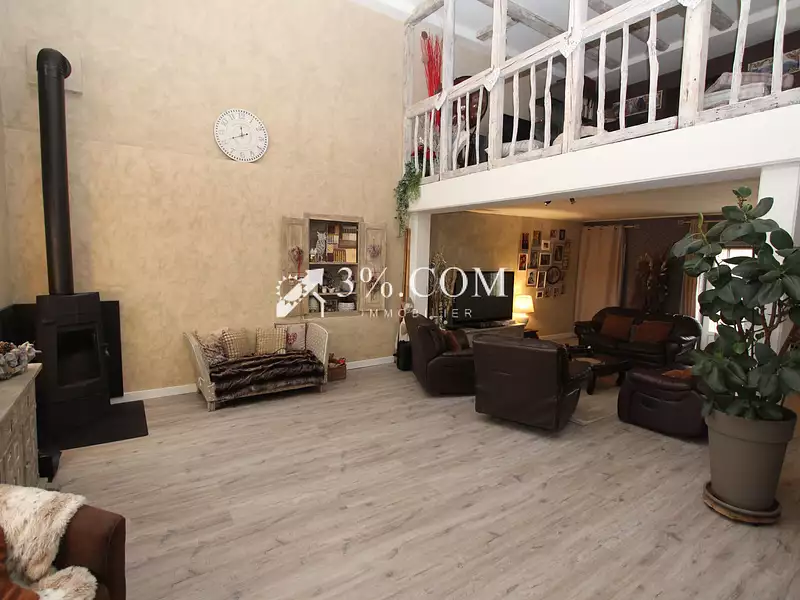 Maison, 240 m²