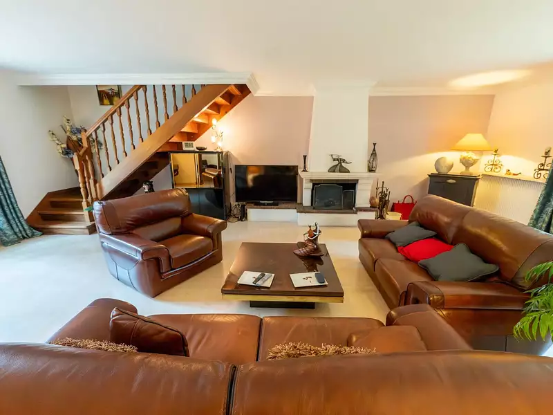 Maison, 370 m²