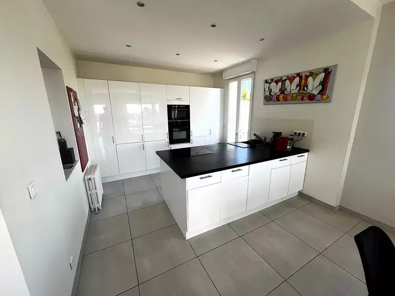 Maison, 220 m²