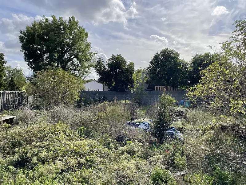 Terrain, 444 m²