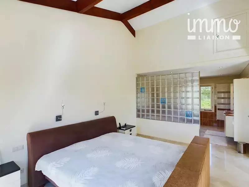 Maison, 230 m²