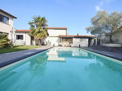 Maison, 210 m²