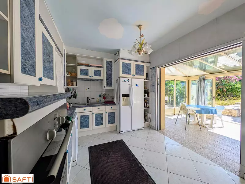 Maison, 181 m²