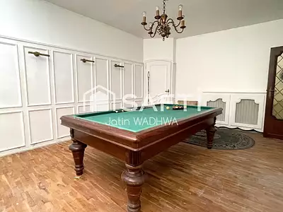 Maison, 311 m²