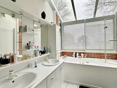 Maison, 240 m²