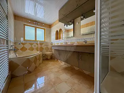 Maison, 180 m²