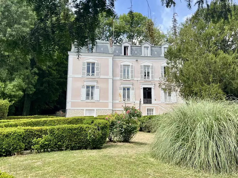 Maison, 375 m²